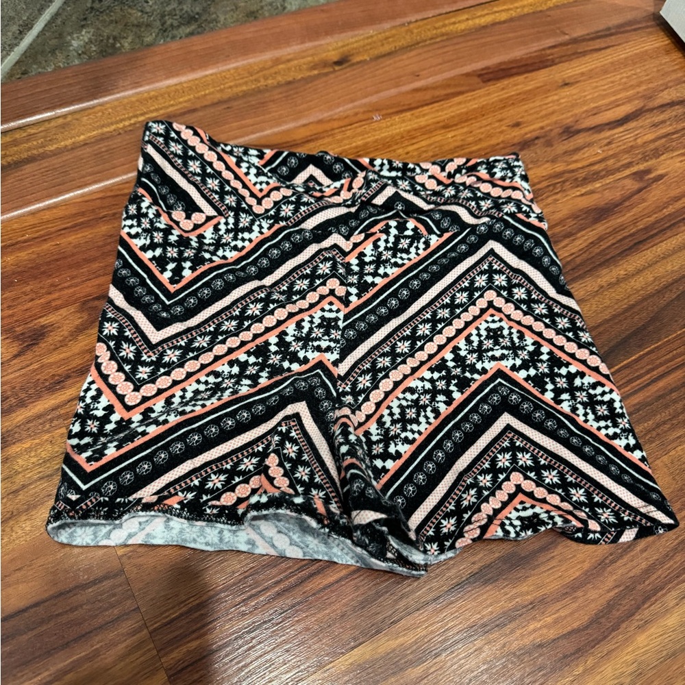 Fitted multi color cotton shorts